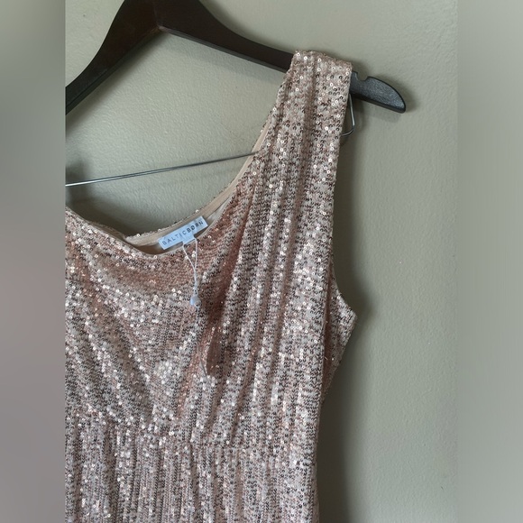 Baltic Born Astrea Sequin One Shoulder Maxi Dress Champagne Rose Color Size XL - Picture 7 of 12